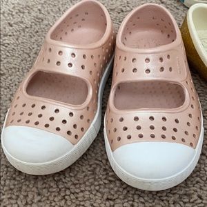 Rose gold native shoes size 6